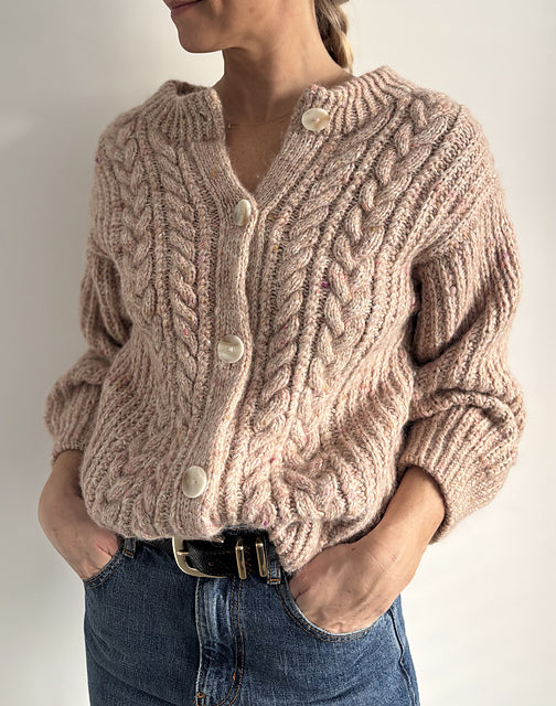 Strickset Rosebud Cardigan von Coco Amour Knitwear aus dem Originalgarn von Gepard (opt. mit Anleitung)