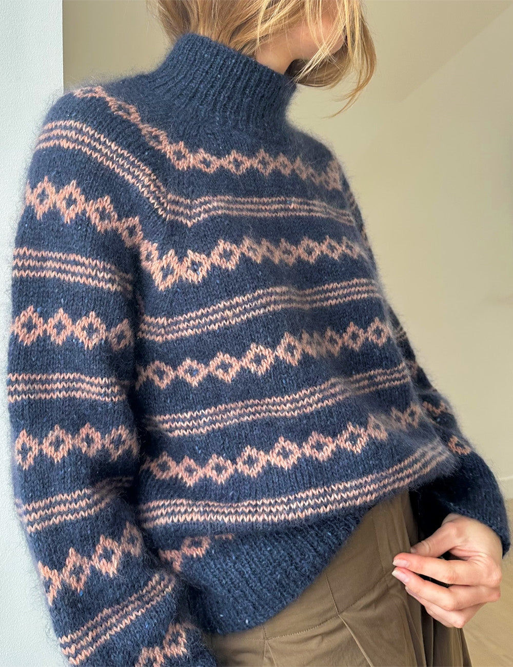 Strickset Mikala Sweater von Lene Holme Samsøe aus dem Originalgarn von Isager